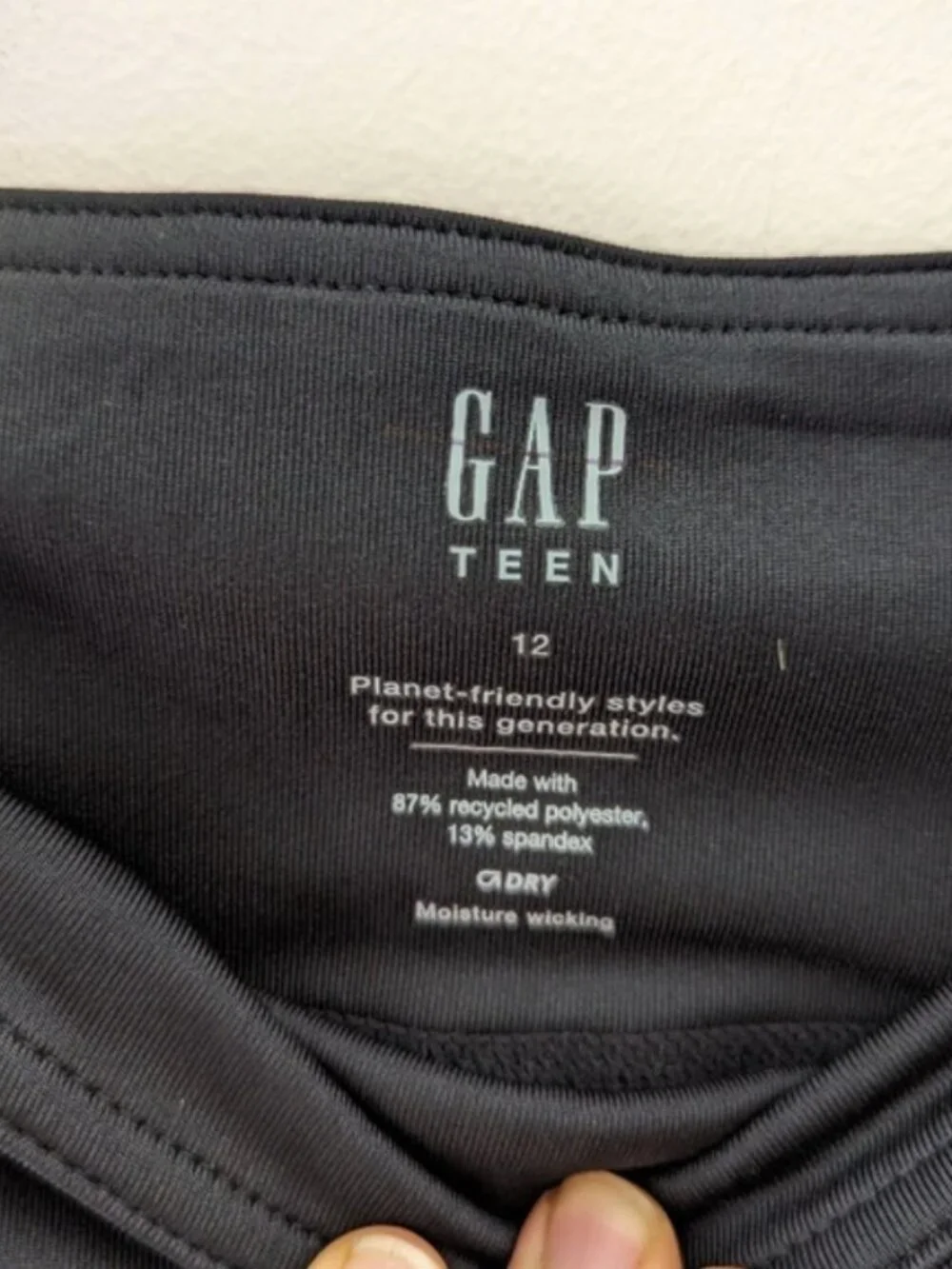 GapFit Teen Black Pocket Active Capri Leggings Size 12 NWT!